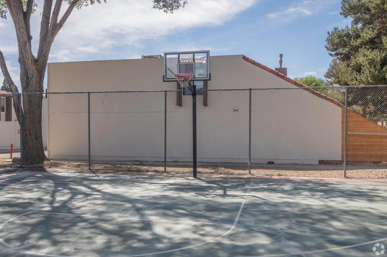 Thunderbird Resort Club Sparks Exterior photo